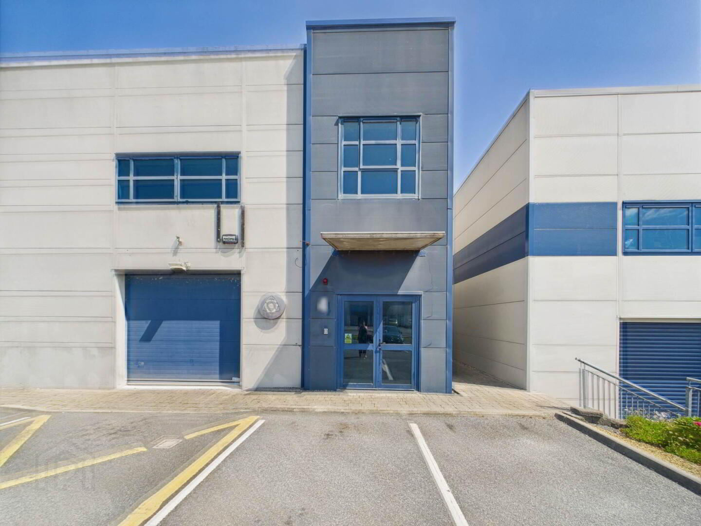 Unit 4, Boeing Avenue 12 of 12