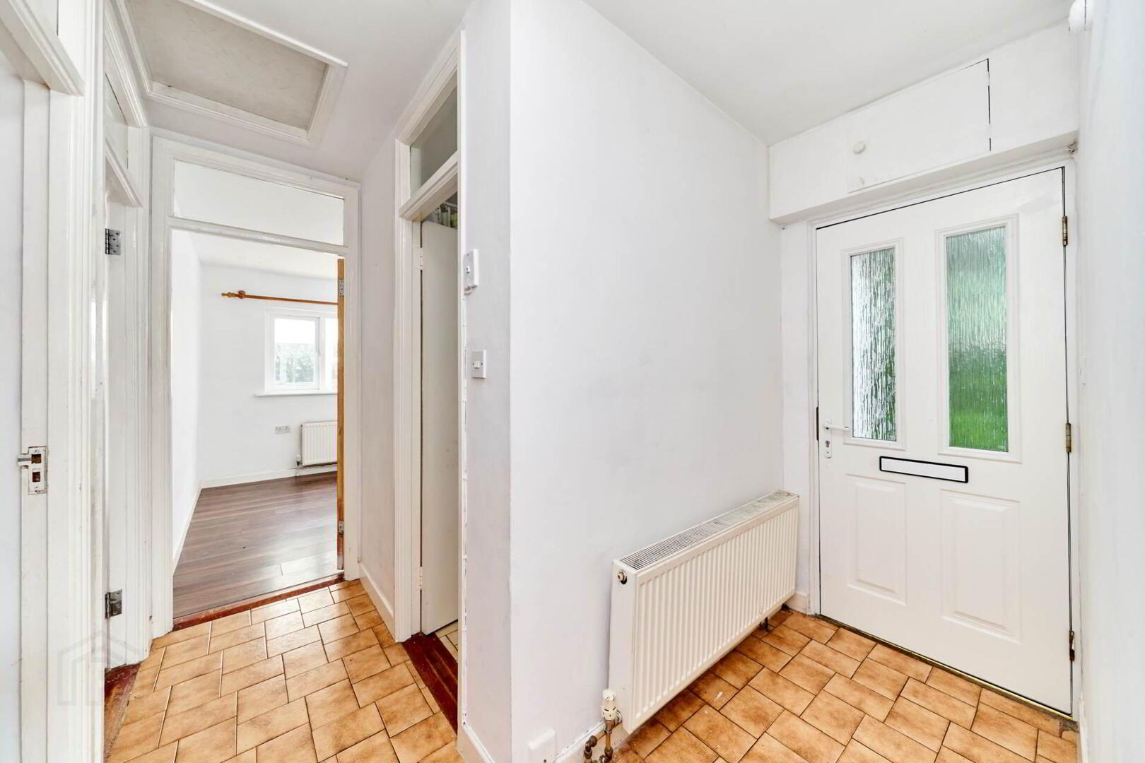 132 Abbeygrove 2 of 14