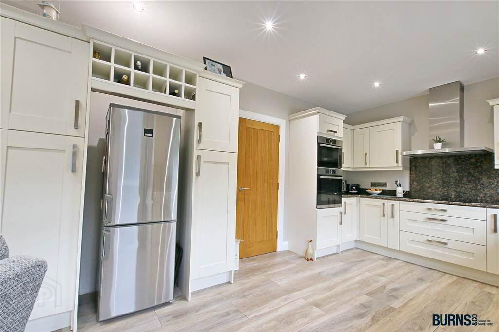 19 Calmore Park 9 of 35