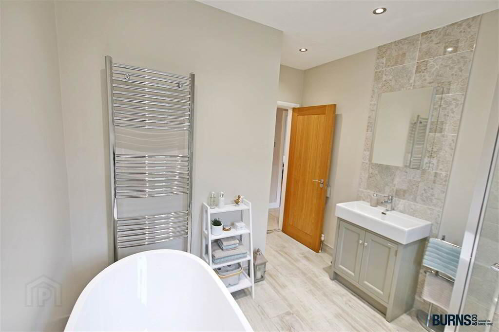 19 Calmore Park 16 of 35