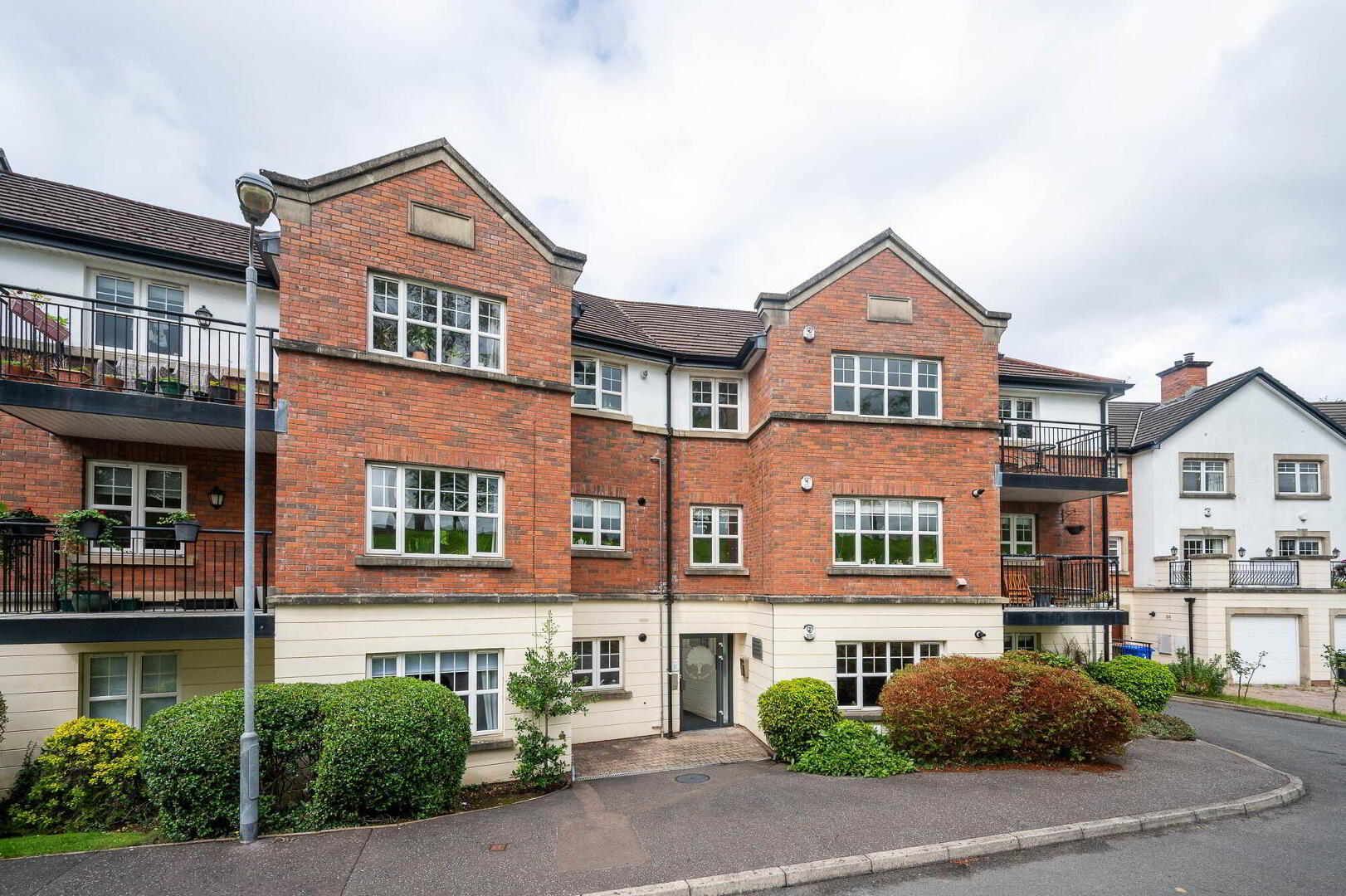 Apt 3 Elm House, 2 Beech Heights 1 of 18