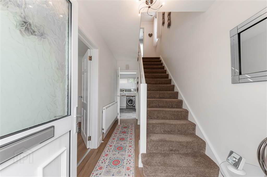 21 Sharry Drive 2 of 25