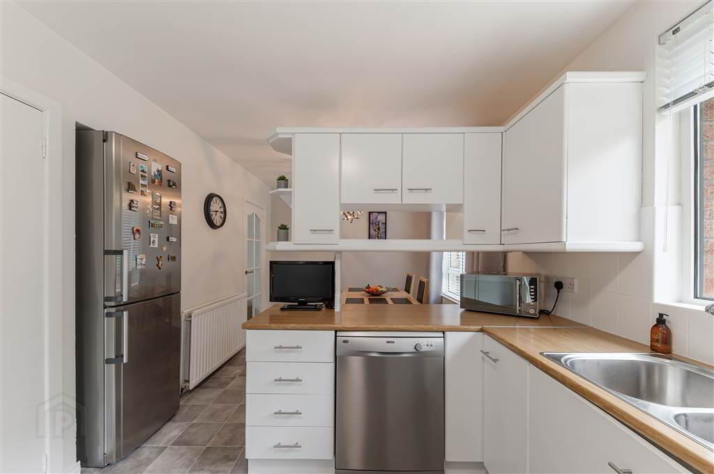 21 Sharry Drive 11 of 25