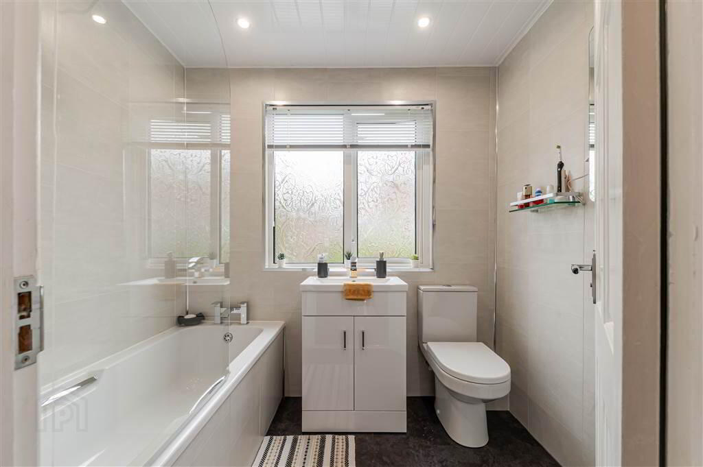 21 Sharry Drive 20 of 25