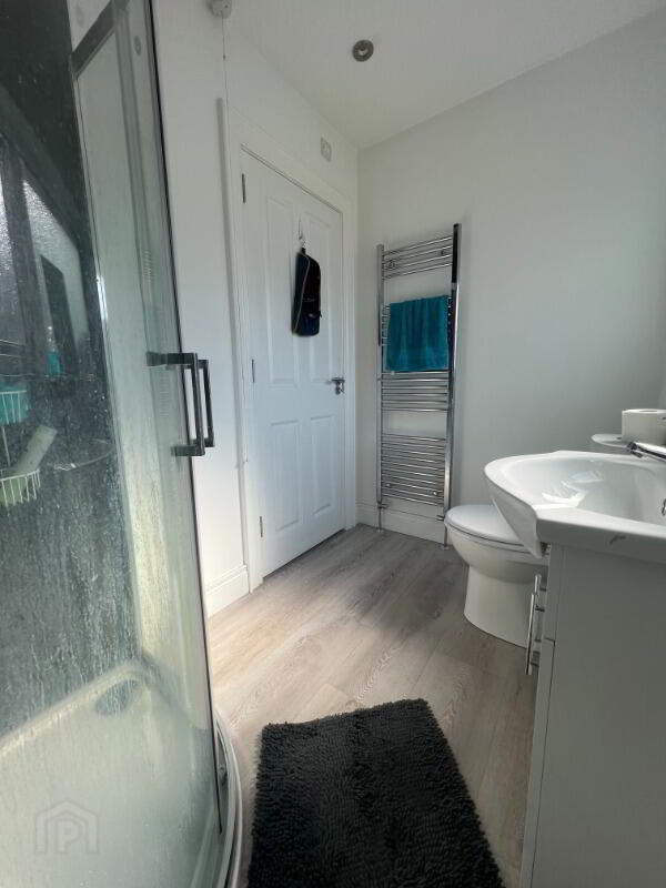 Apt 2, 34 Lisburn Road 3 of 9