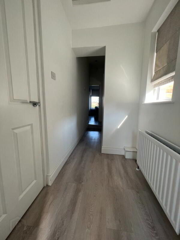 Apt 2, 34 Lisburn Road 4 of 9