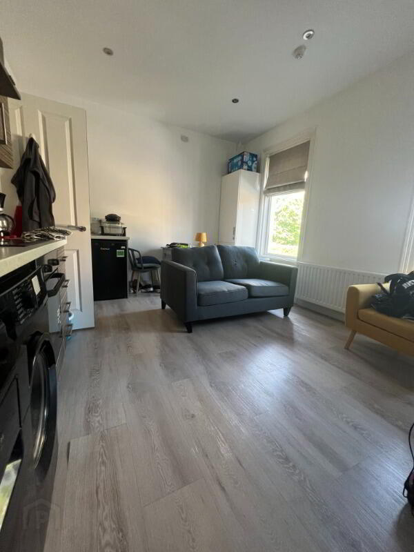 Apt 2, 34 Lisburn Road 8 of 9