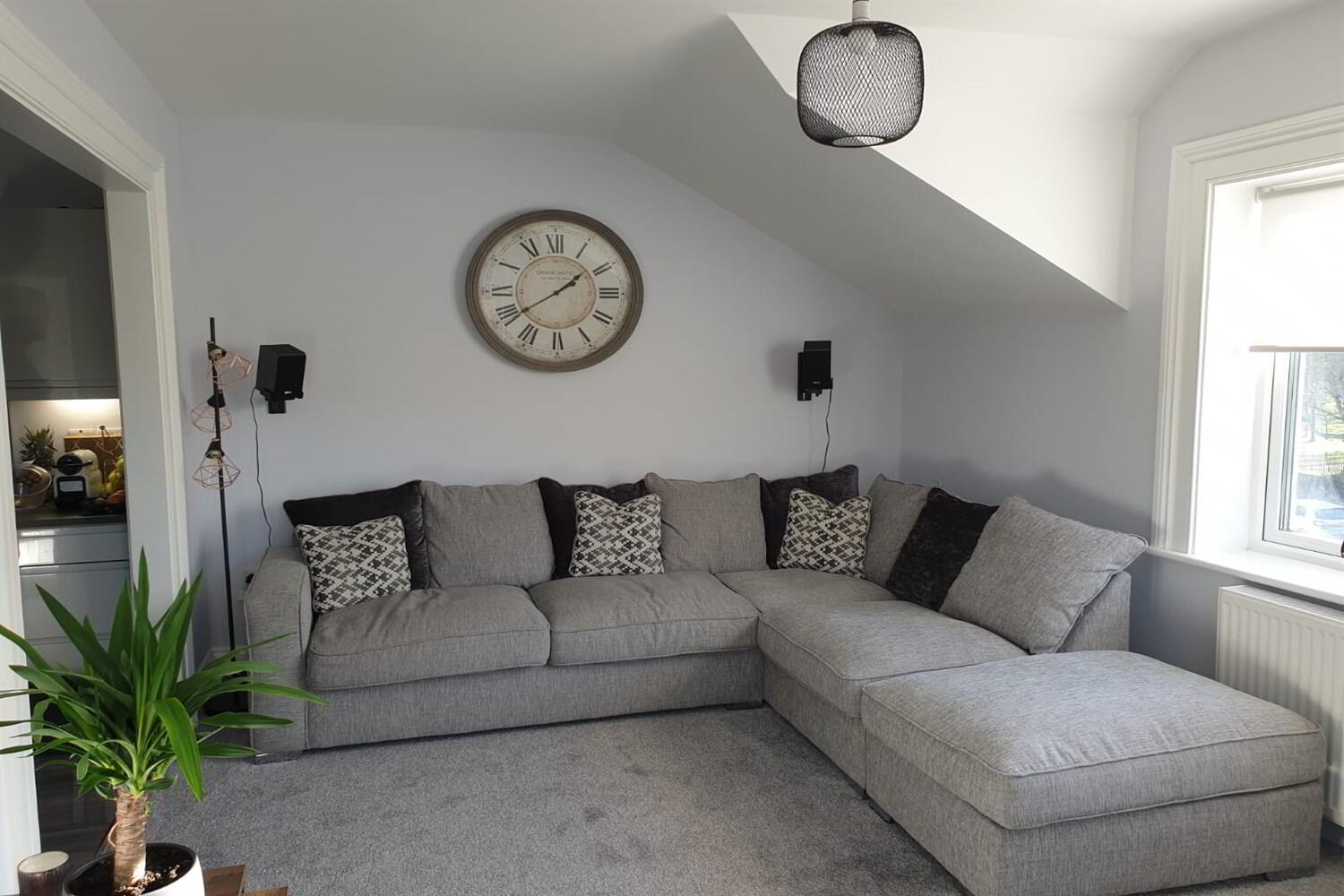 Apt 3, 81 Stockmans Lane 2 of 8