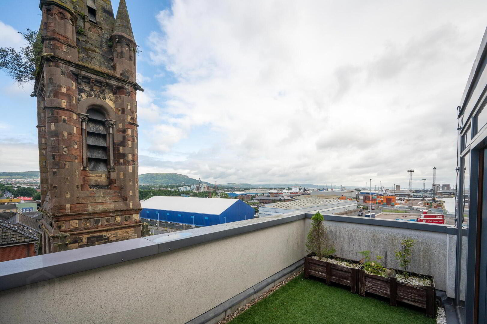 Apt 41 James Clow, 11 Princes Dock Street 7 of 19