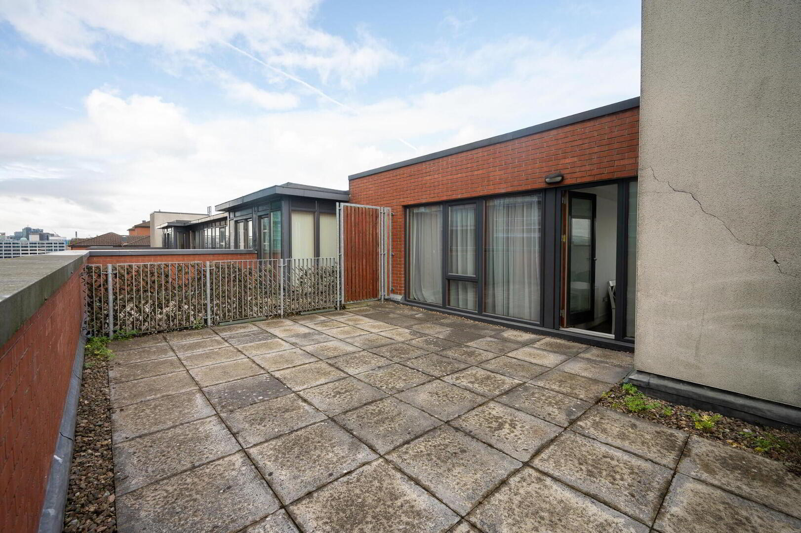 Apt 41 James Clow, 11 Princes Dock Street 11 of 19