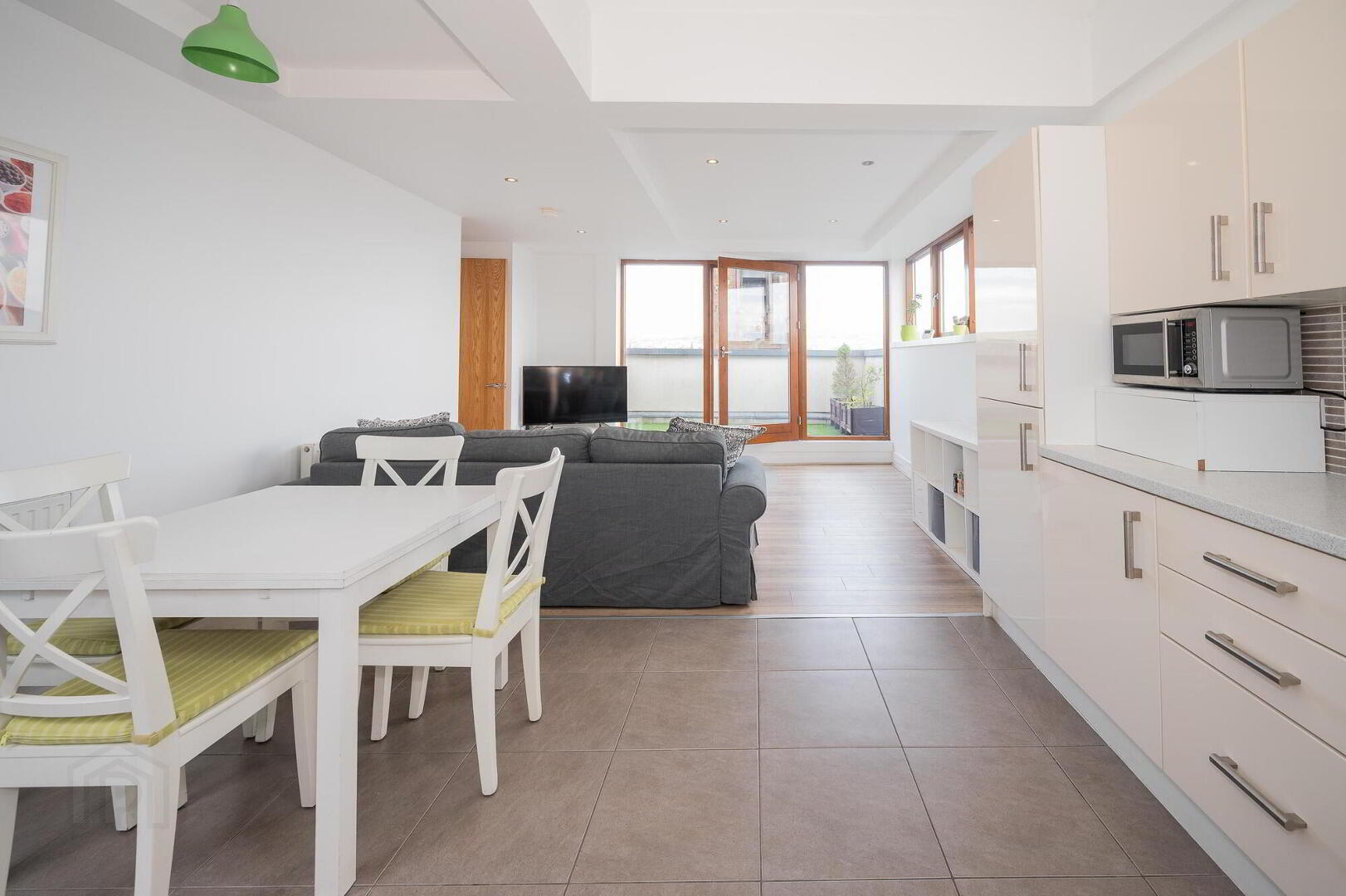 Apt 41 James Clow, 11 Princes Dock Street 12 of 19
