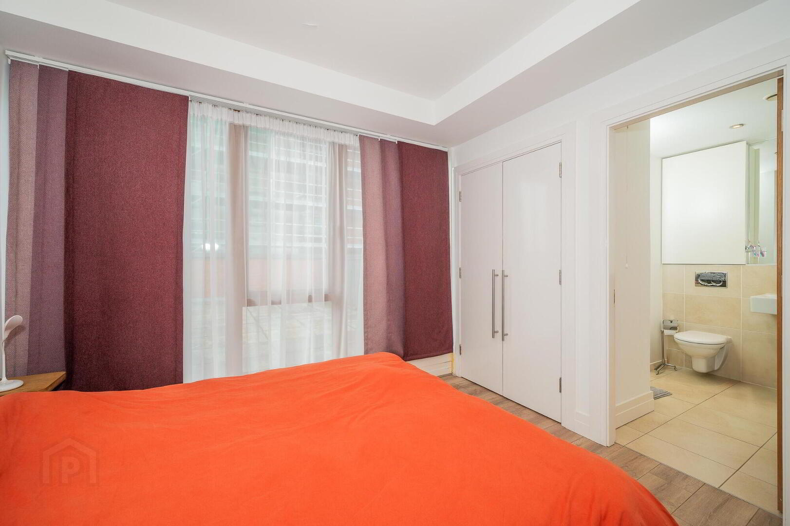Apt 41 James Clow, 11 Princes Dock Street 14 of 19
