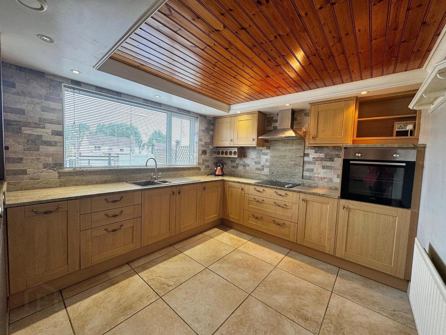 47 Trinity Drive 13 of 42