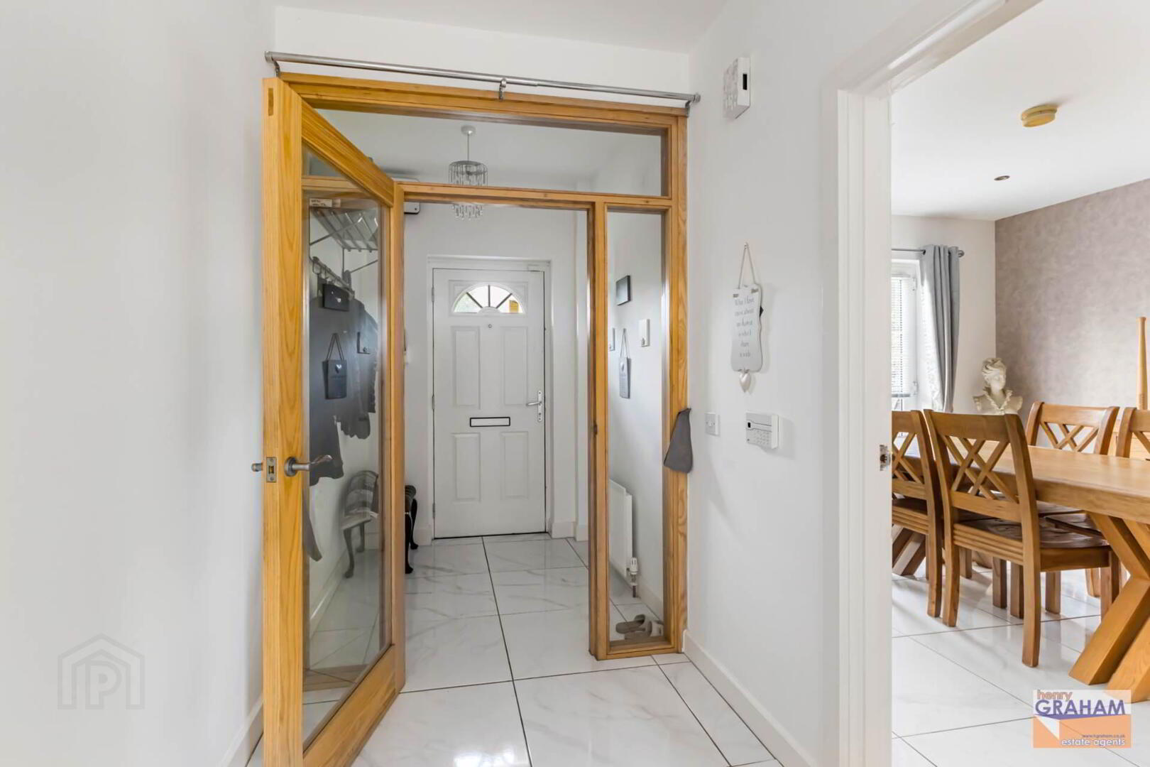 4 Holstein Crescent 5 of 30