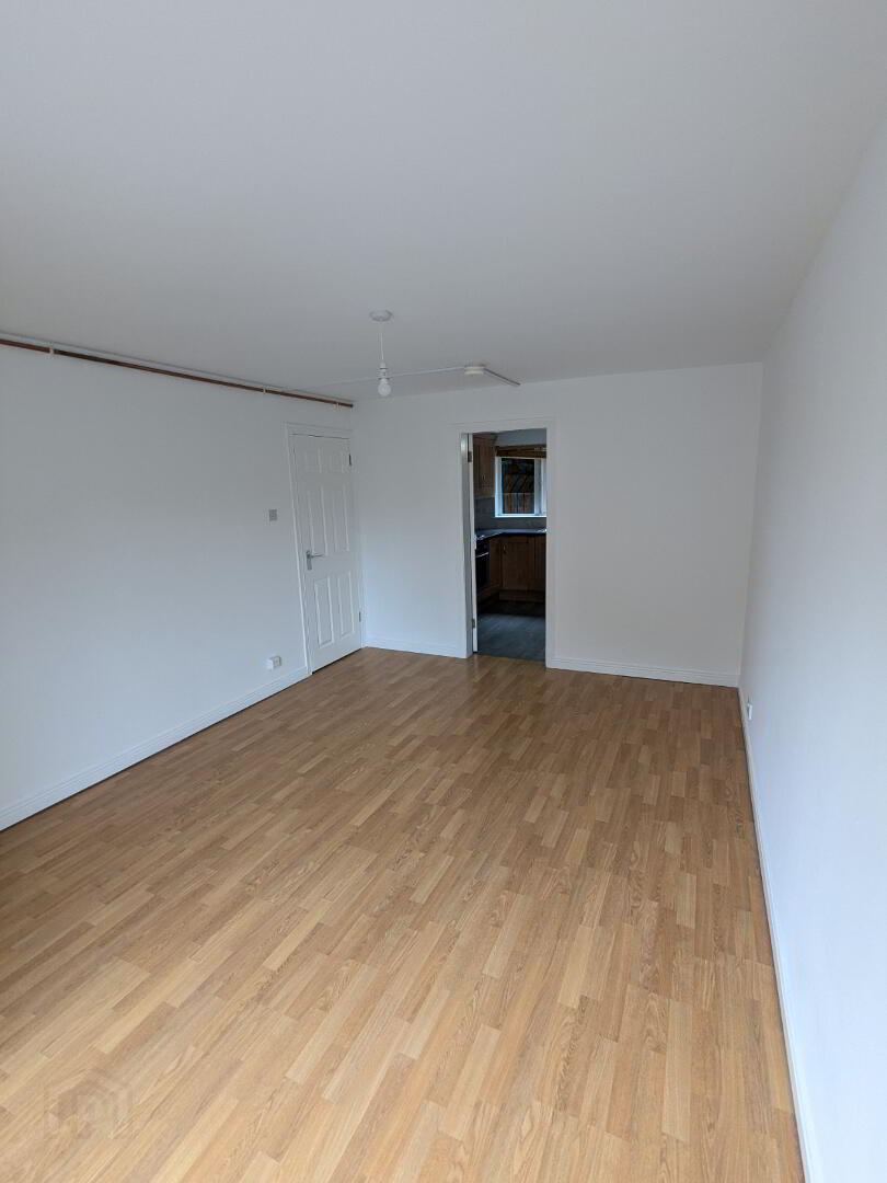 26 Sloanhill Mews 7 of 16