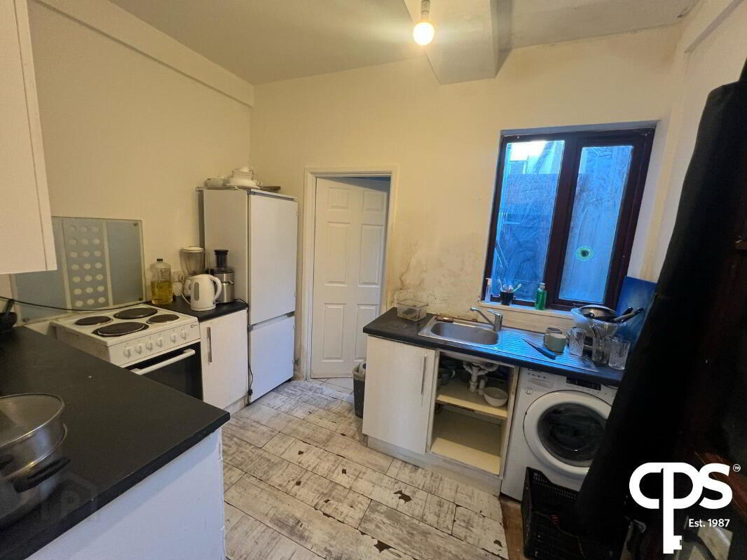 21 Woodvale Street 3 of 6