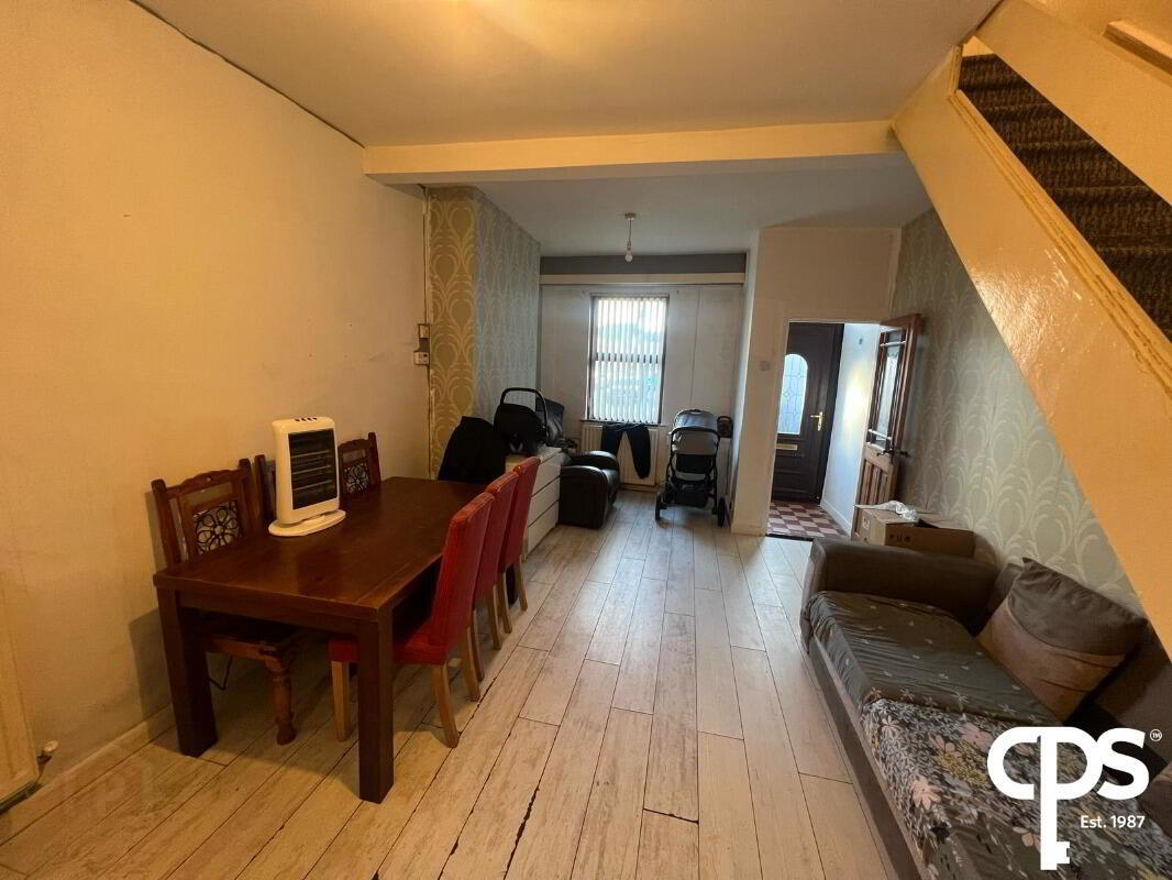 21 Woodvale Street 2 of 6