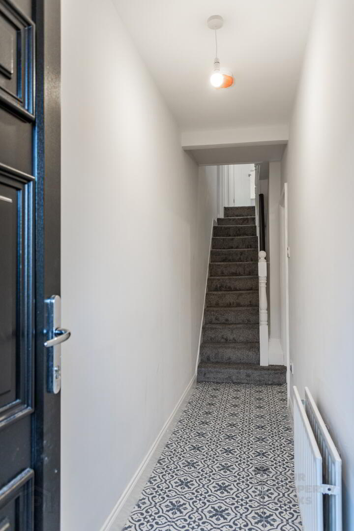 20 London Road 3 of 26