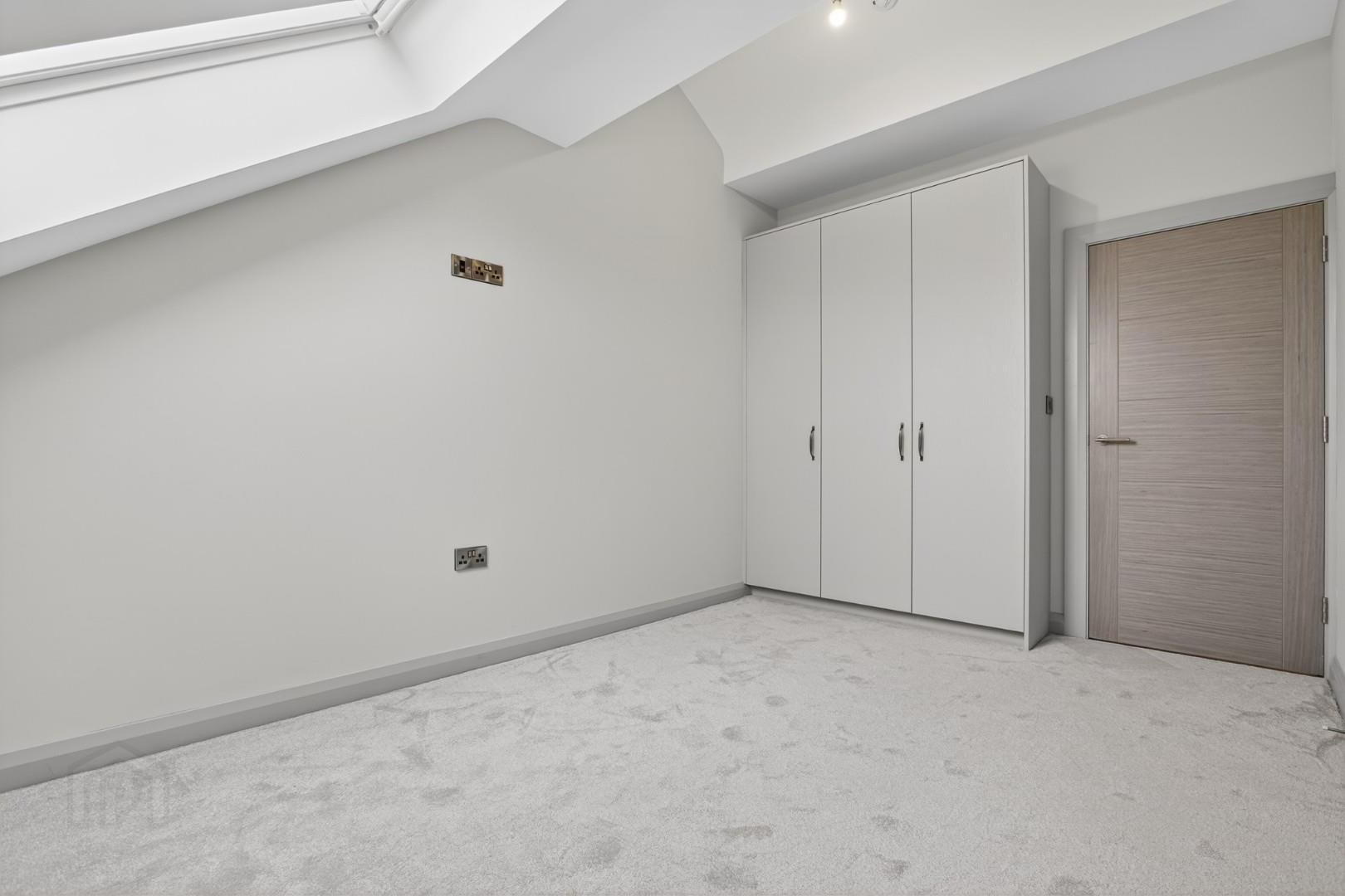 Penthouse Apartment, 17 The Promenade 19 of 45