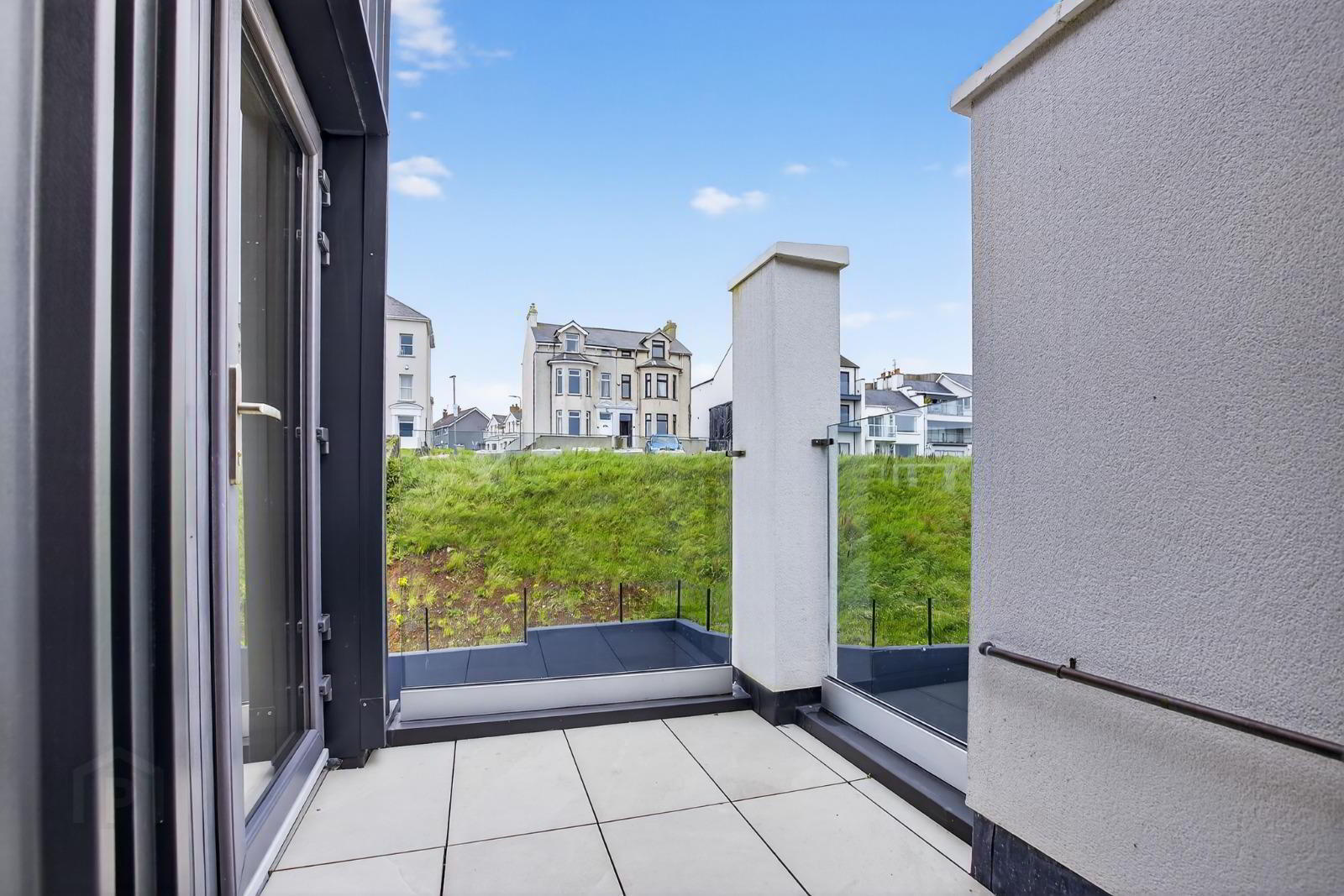 Penthouse Apartment, 17 The Promenade 32 of 45