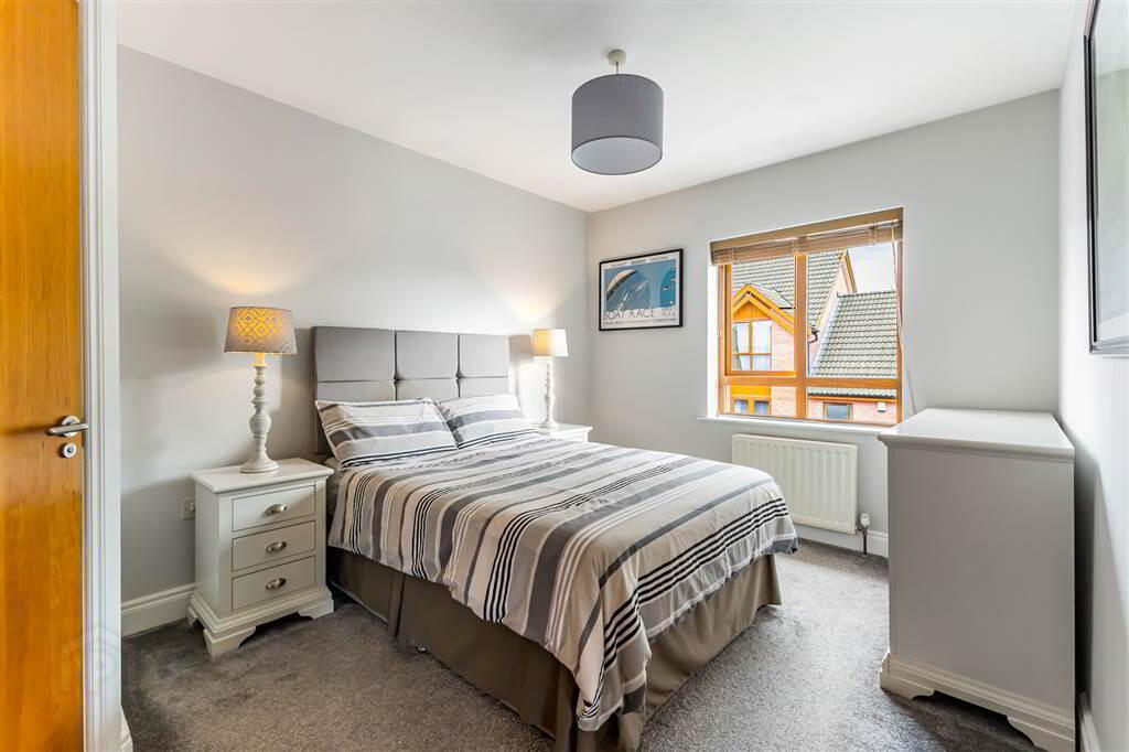 Apt 34, 2 Annadale Square 10 of 17