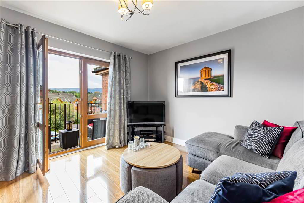 Apt 34, 2 Annadale Square 6 of 17