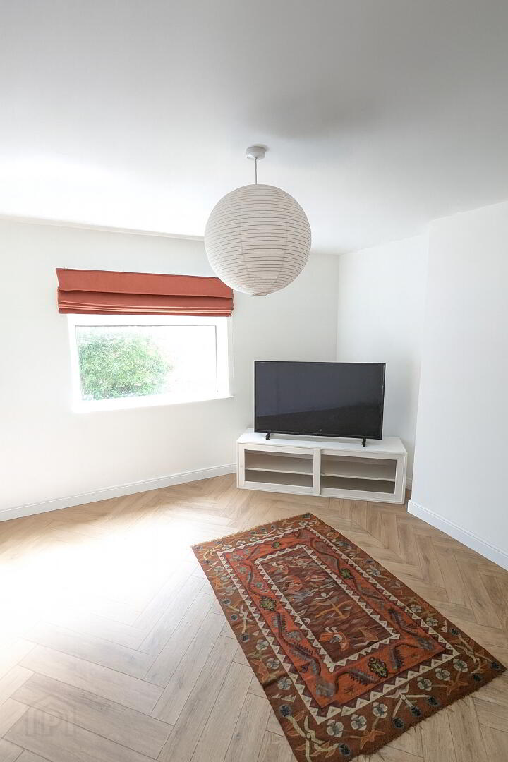 91 Lower Windsor Avenue 4 of 8