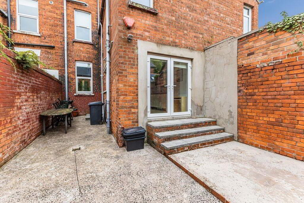 64 South Parade 36 of 37