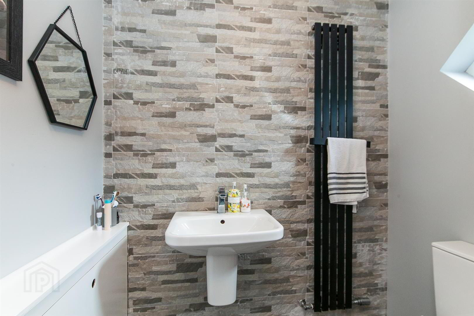 2 Fernridge Avenue 6 of 27