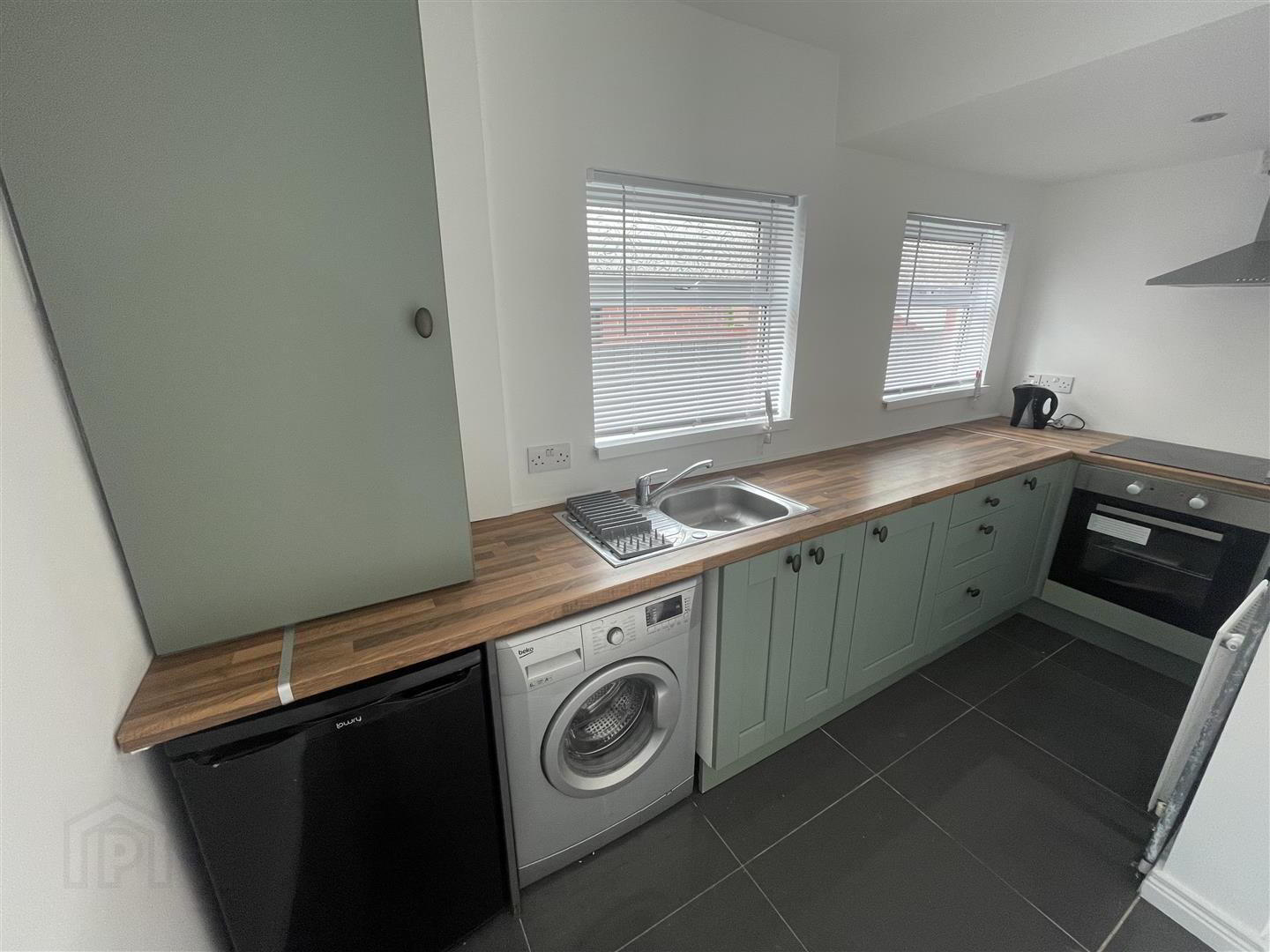 30 Andersonstown Park 5 of 13