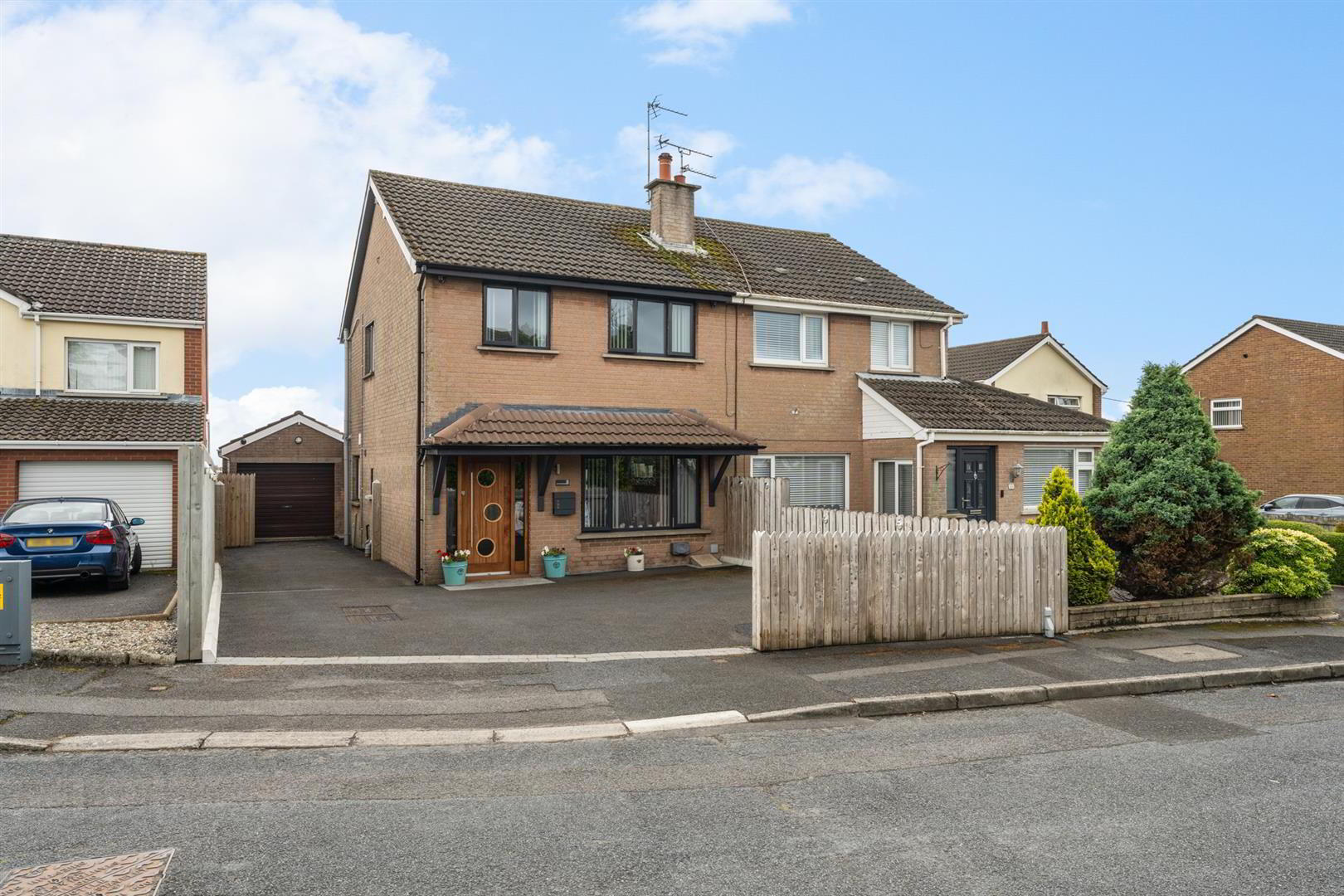 8 Hollymount Road 1 of 27