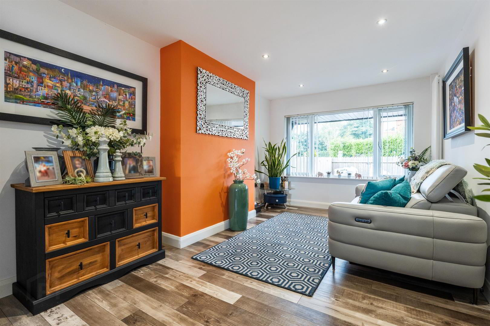 8 Hollymount Road 6 of 27