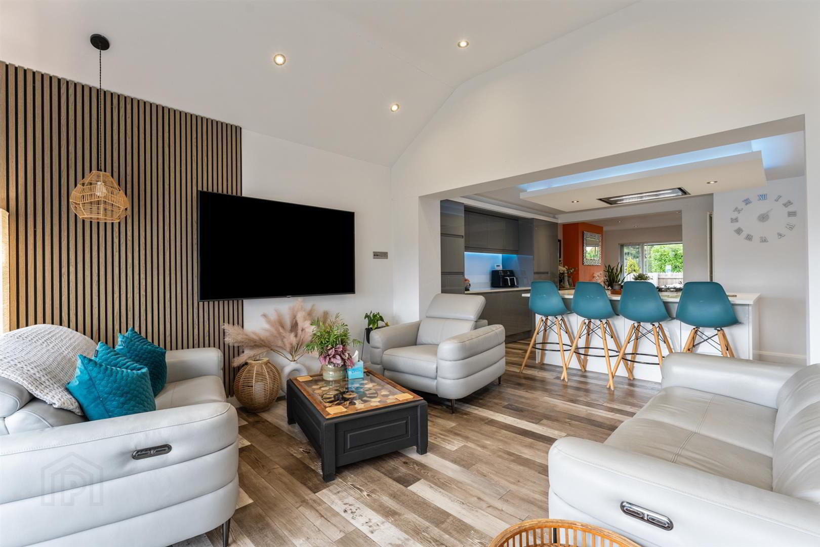 8 Hollymount Road 11 of 27