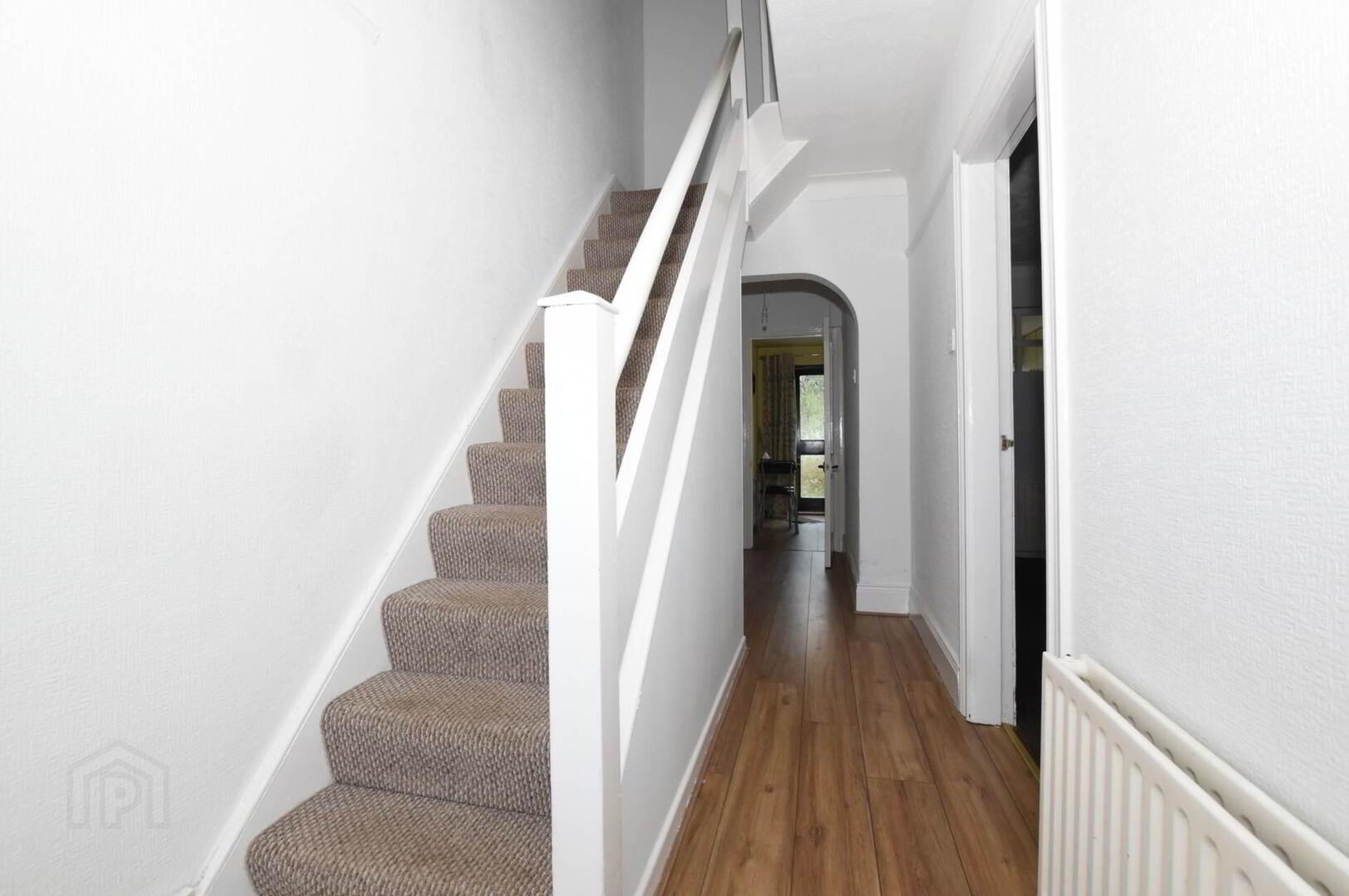 98 Moat Street 2 of 14