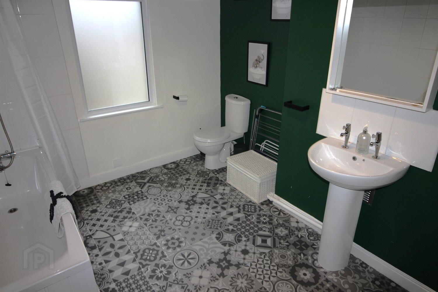 11 Lisburn Avenue 8 of 11