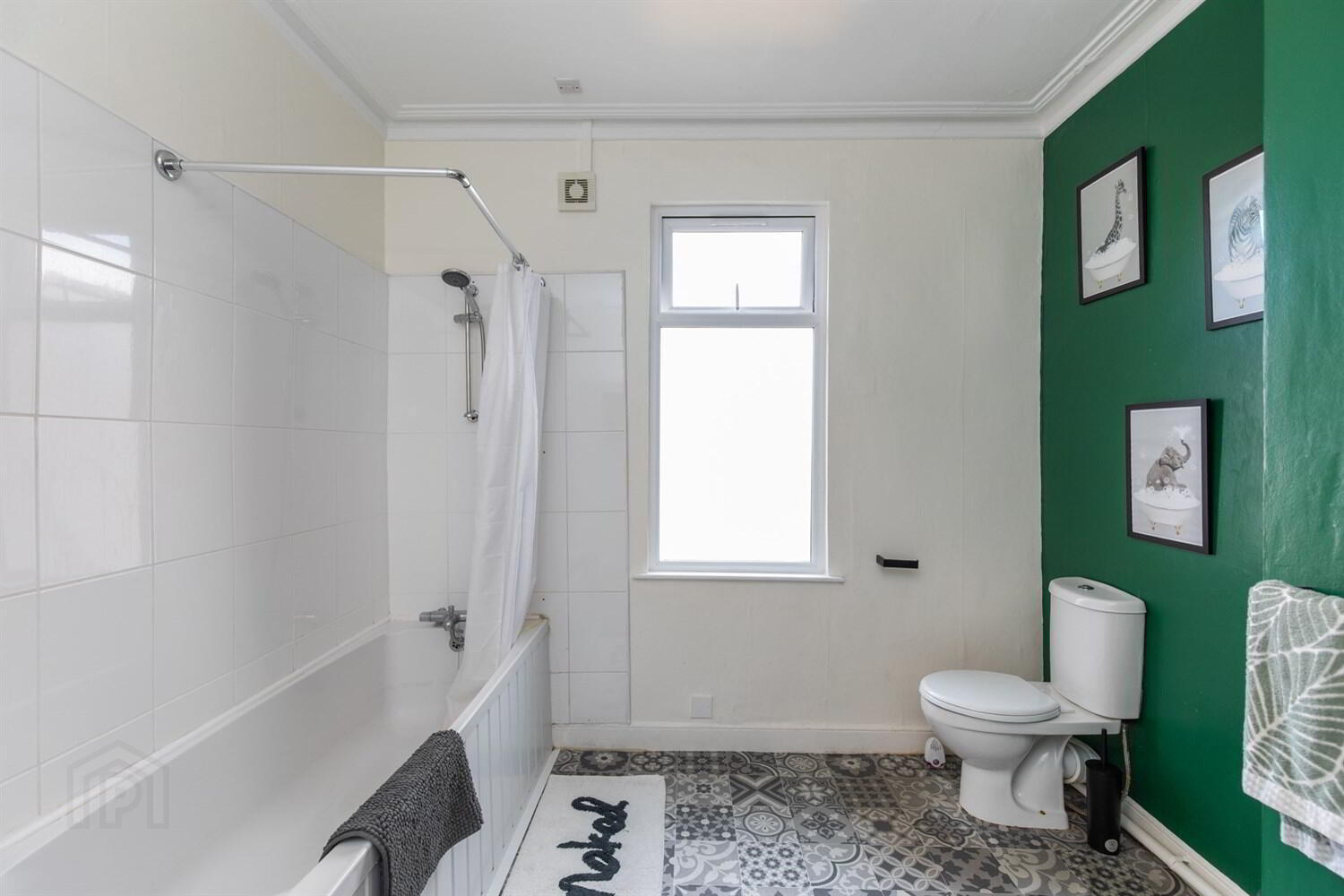 11 Lisburn Avenue 9 of 17