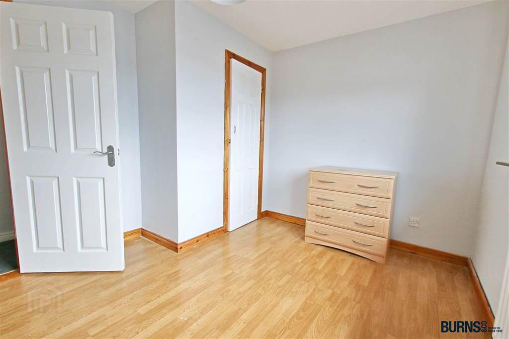 98 Meetinghouse Avenue 9 of 13
