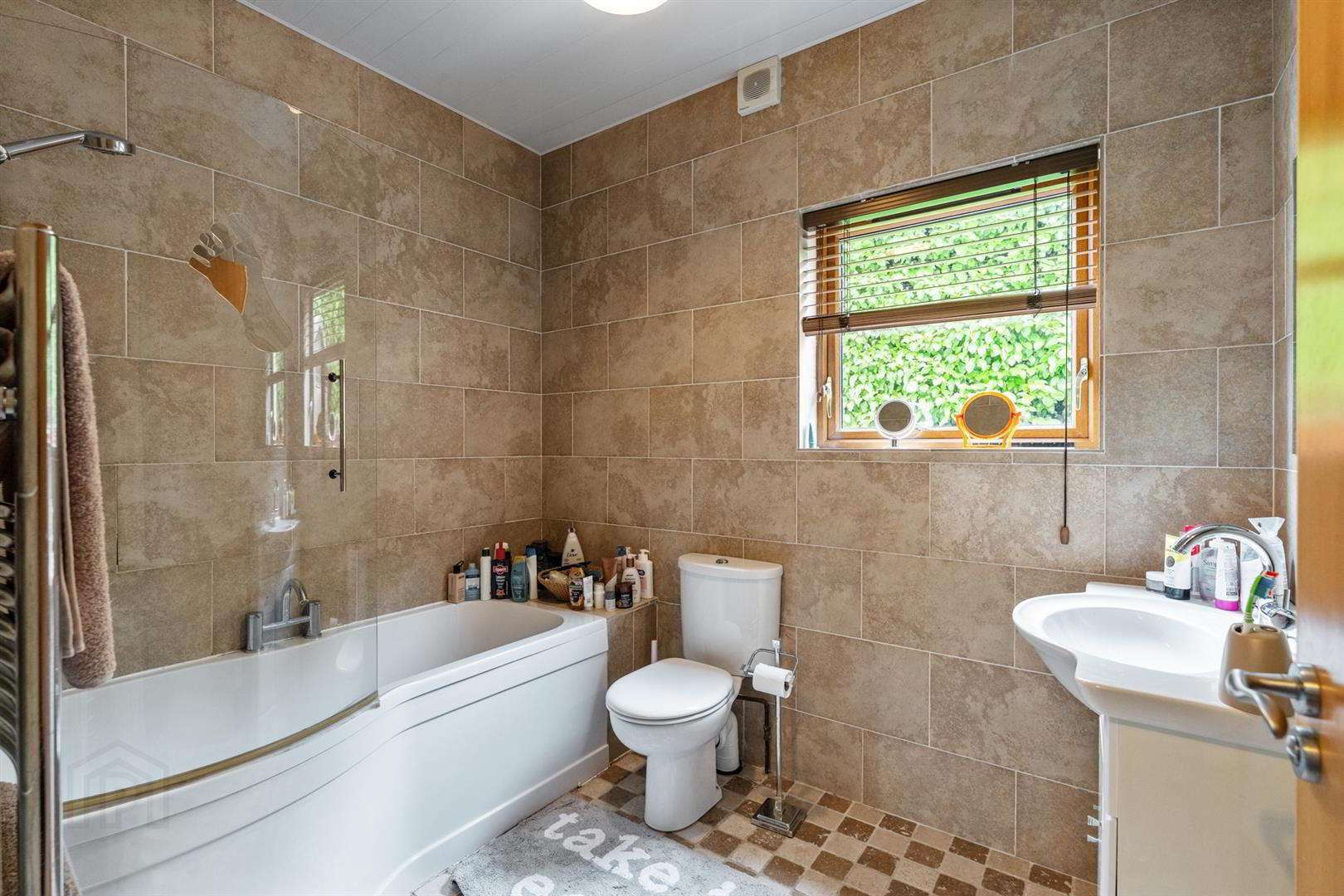 57 Whiterock Road 8 of 19