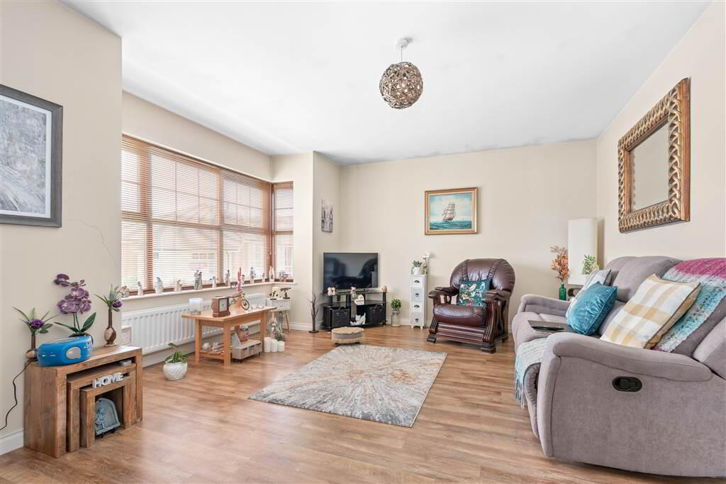 10 Westbourne Manor 6 of 22