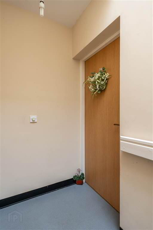 10 Westbourne Manor 4 of 22