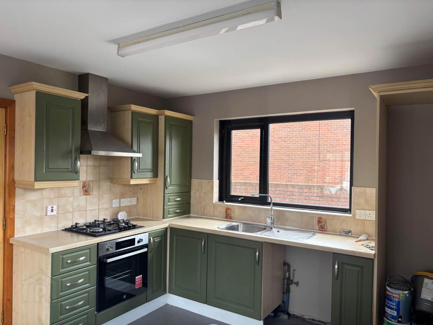 1 Greenedge Court 4 of 12