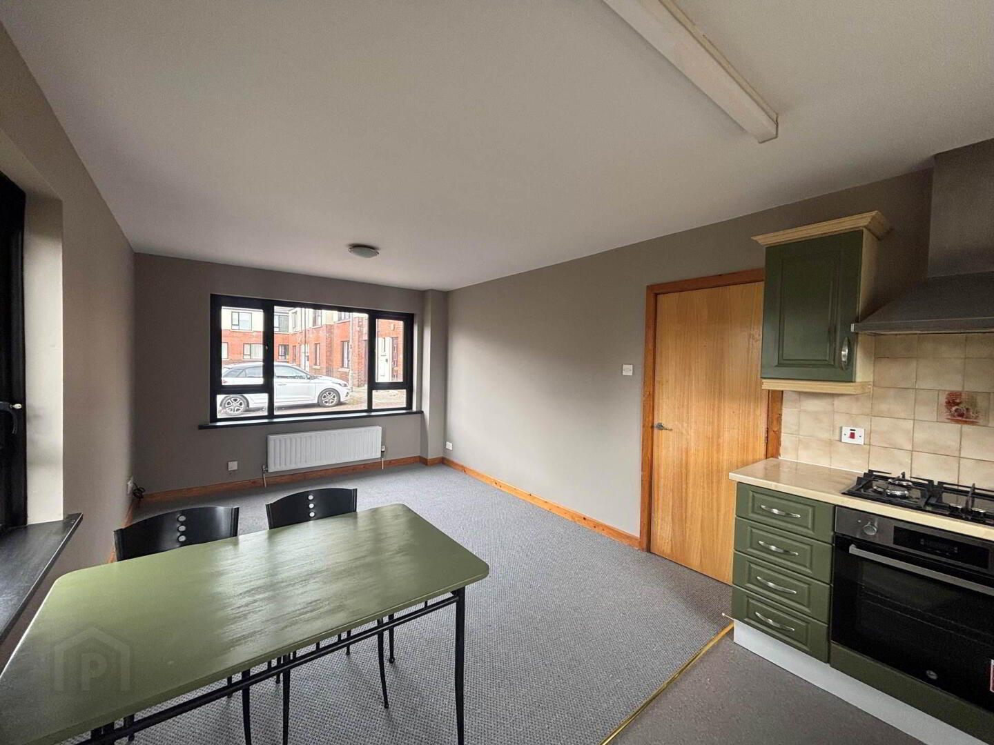 1 Greenedge Court 6 of 12