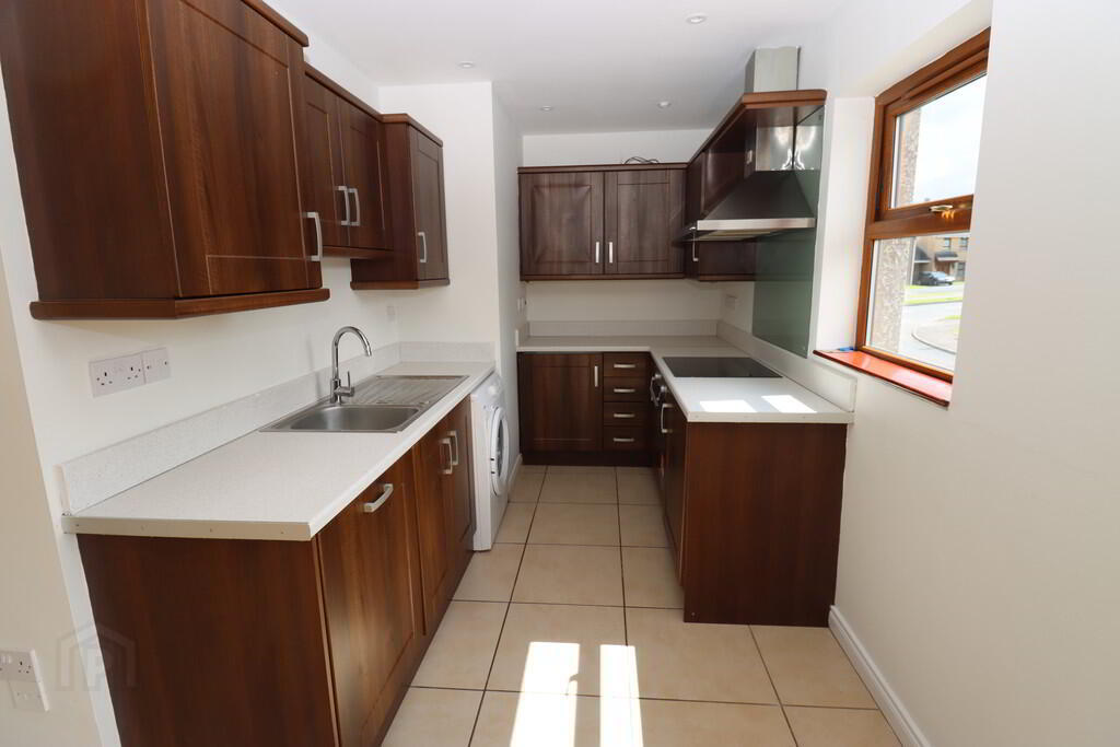 7 Aylesbury Avenue 6 of 12