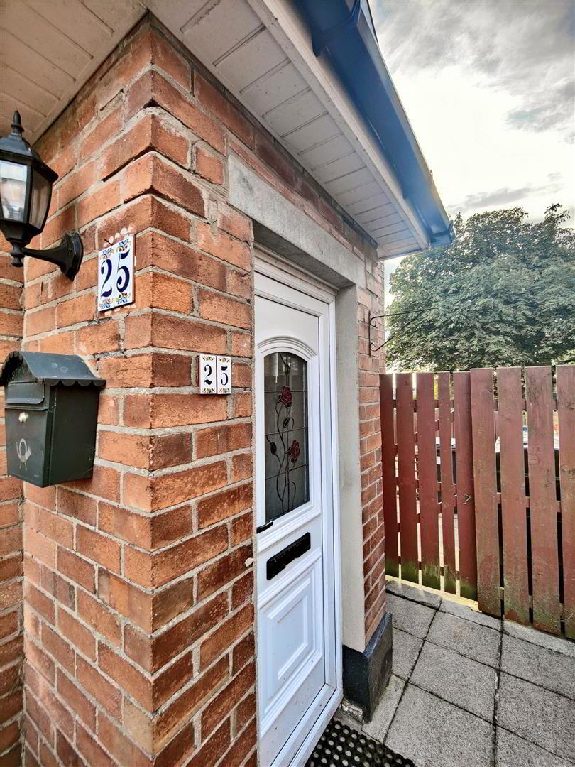 25 Meyrick Park 4 of 26