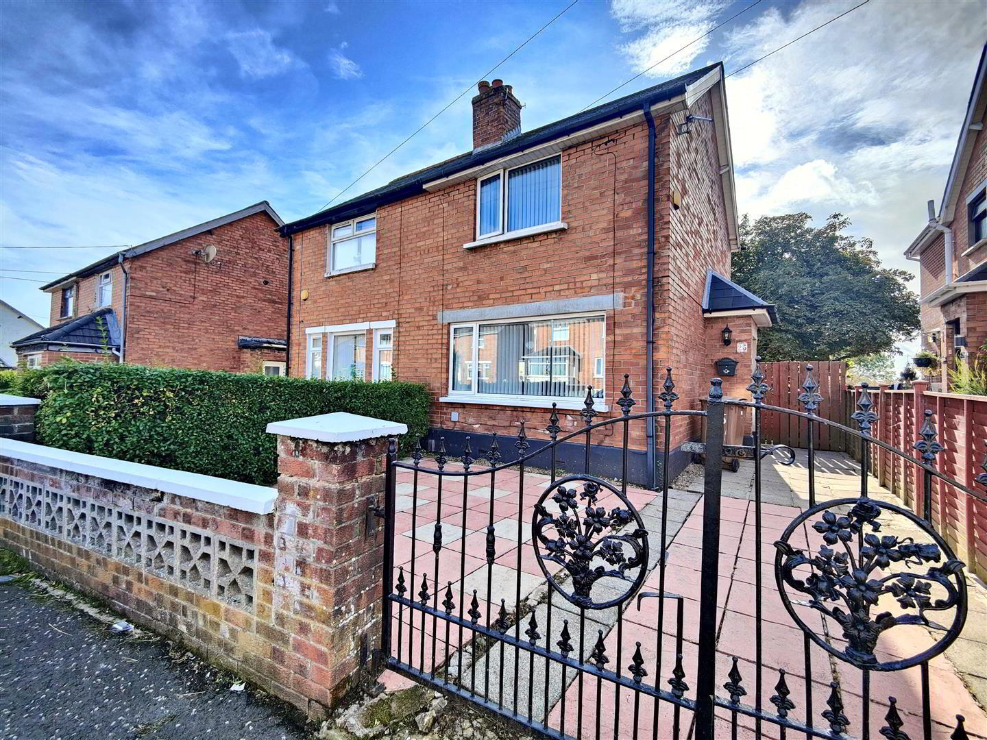 25 Meyrick Park 1 of 26