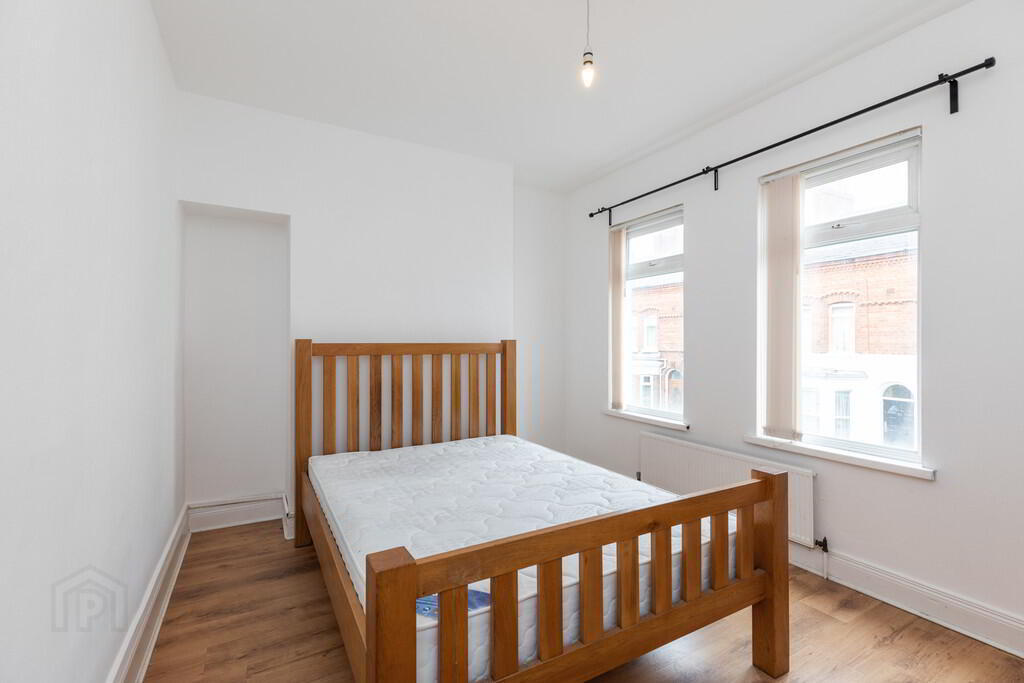25 Fernwood Street 9 of 19