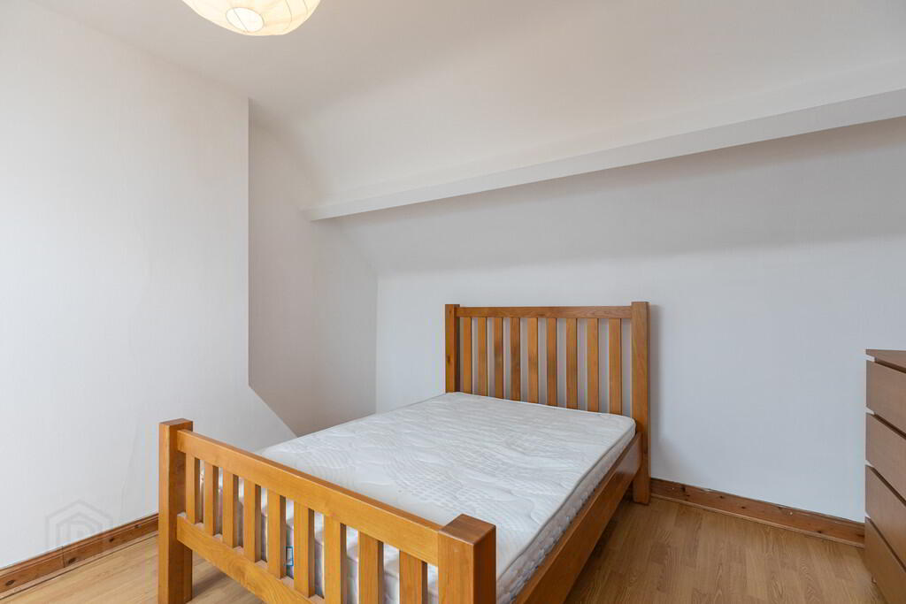 25 Fernwood Street 15 of 19