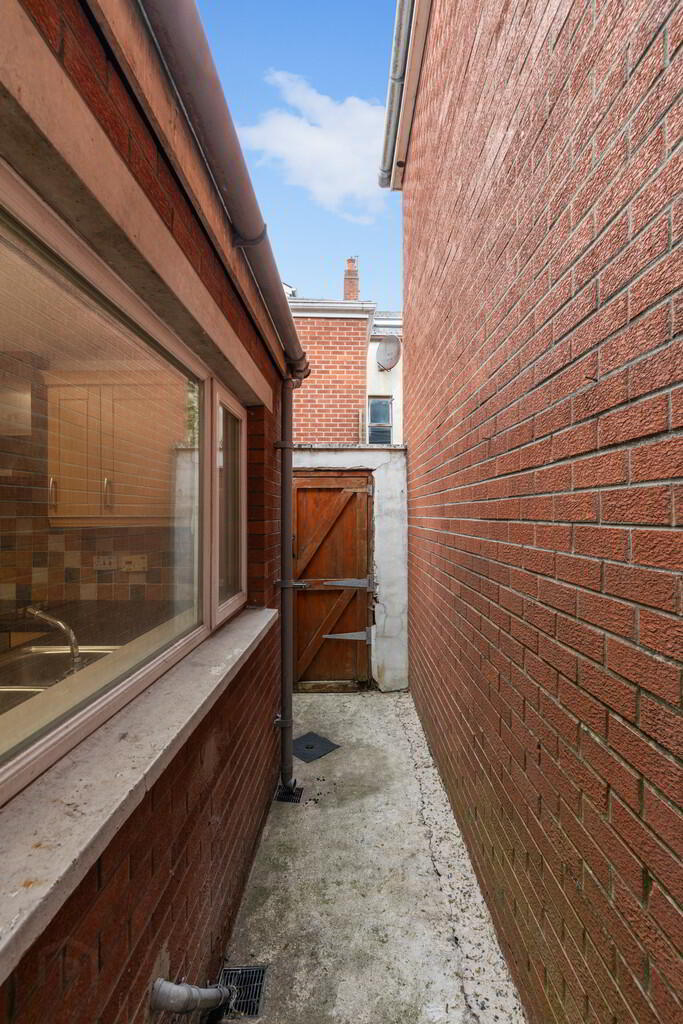 25 Fernwood Street 18 of 19