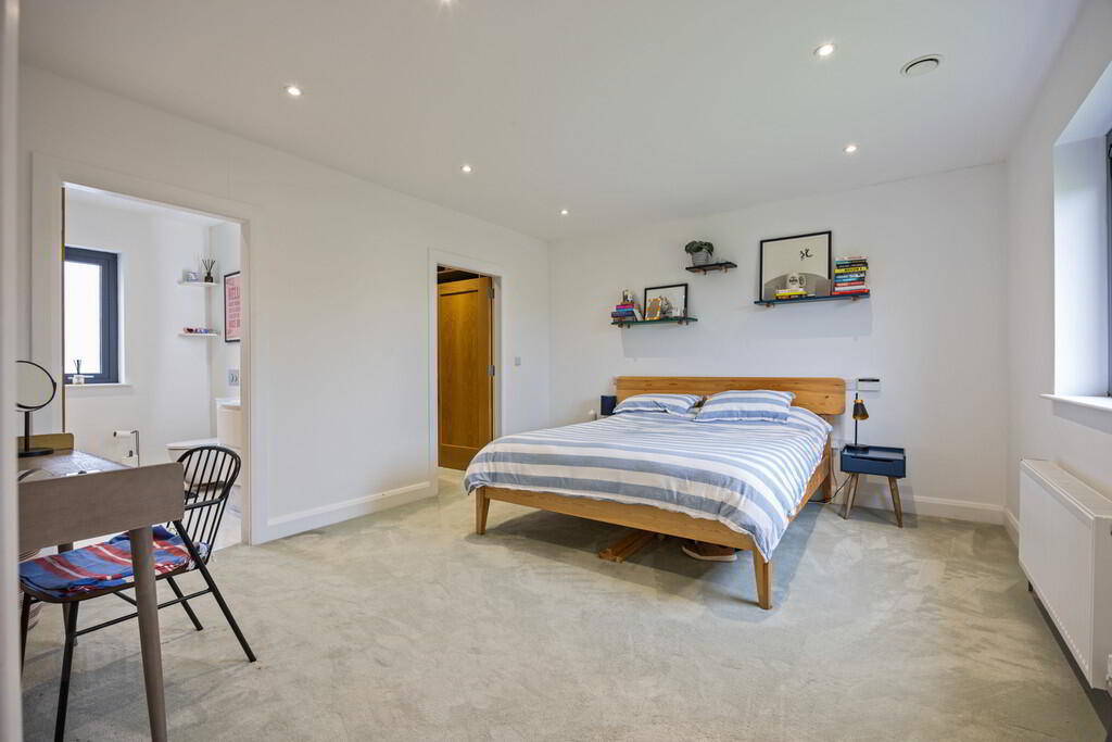 43c Monree Road 23 of 49