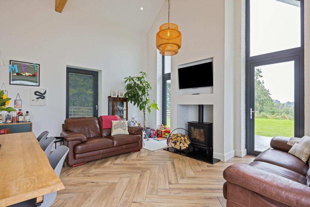 43c Monree Road 18 of 49